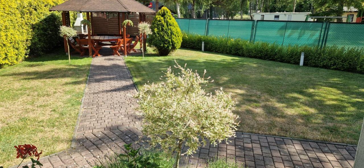 Willa Samana Pokoje Dziwnówek Kültér fotó